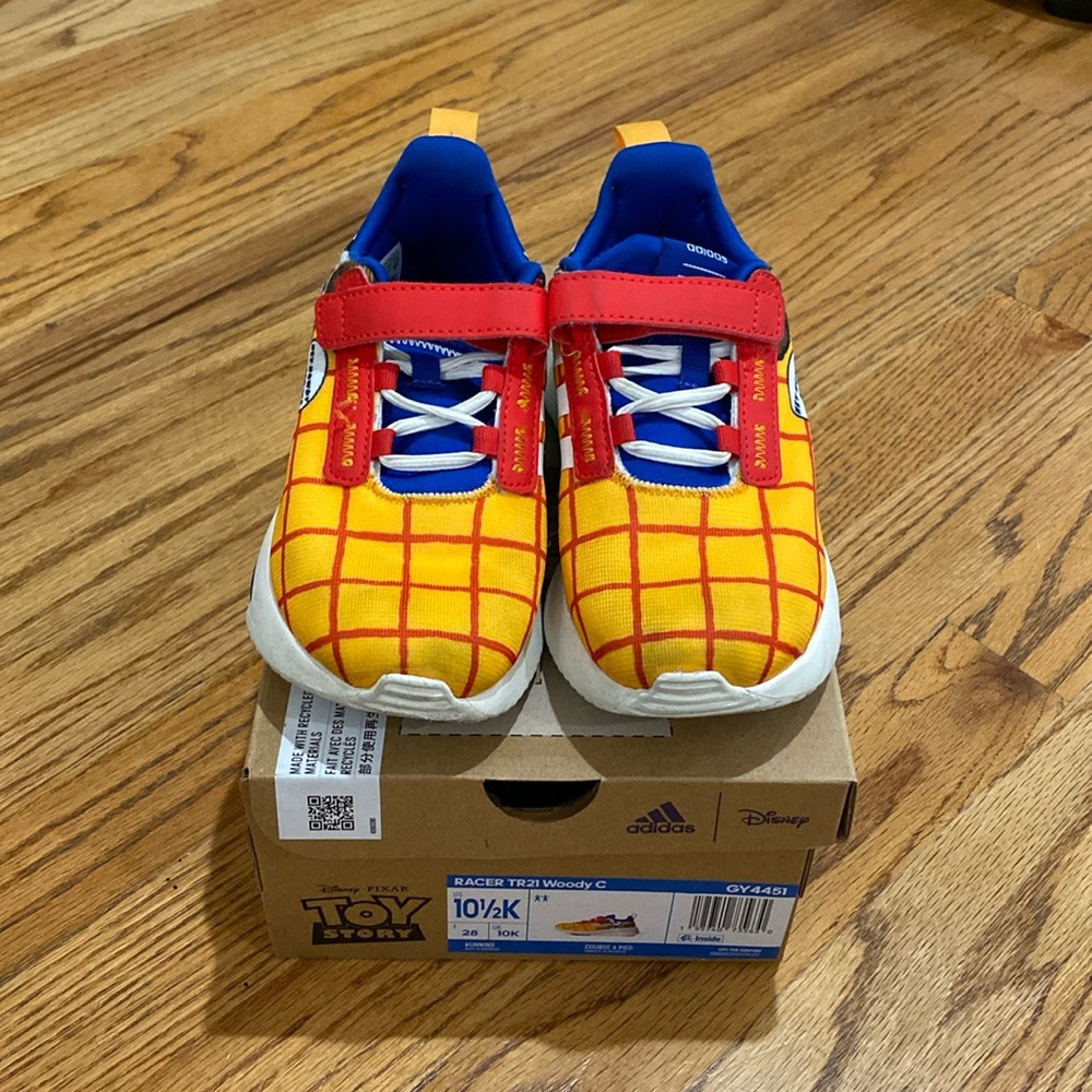 Woody Adidas tennis shoes